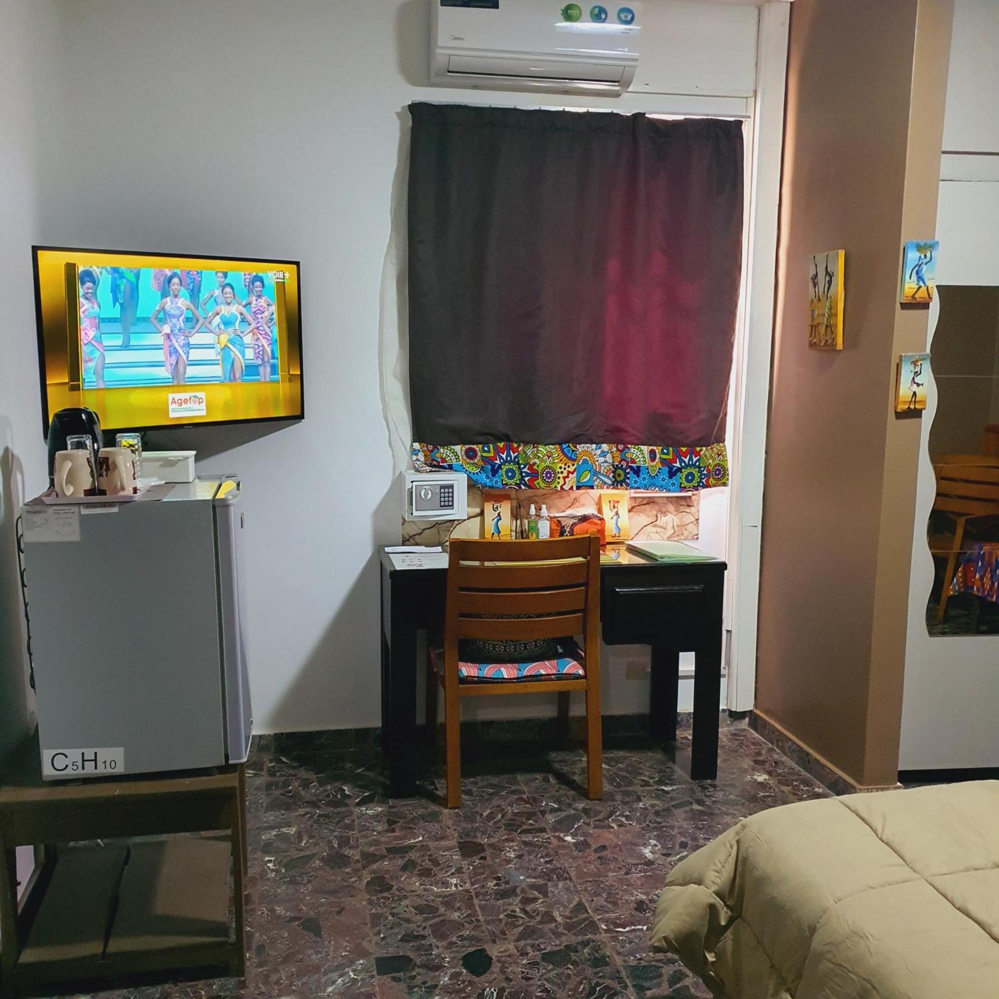 Villa Mango Abidjan Bagian luar foto